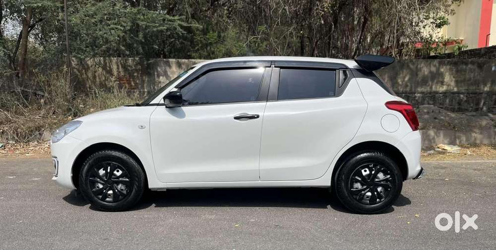 Maruti Suzuki Swift Lxi Optional-o, 2023, Petrol