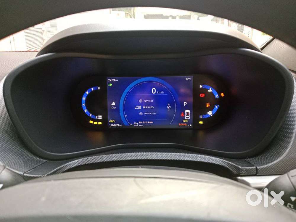 Tata Nexon Creative Plus 1.2 Revotron Petrol 7dca, 2023, Petrol
