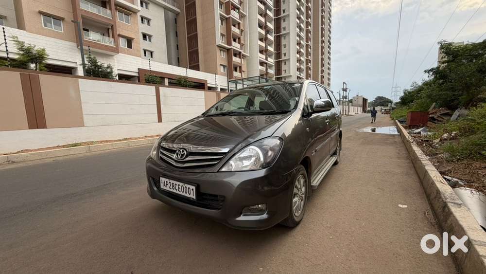 Toyota Innova Diesel 7 2010