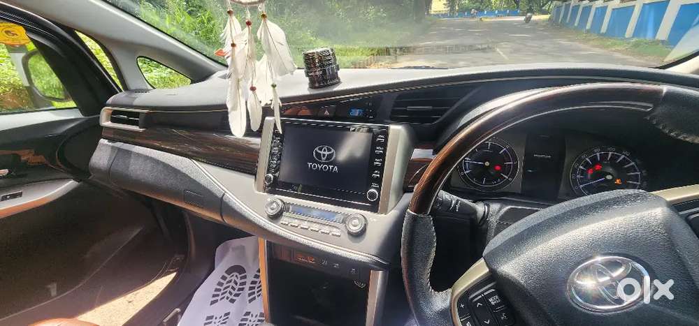 Toyota Innova Crysta – Automatic  Full Option
