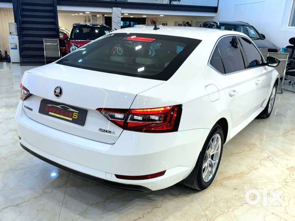 Skoda Superb Style 1.8, 2017, Petrol