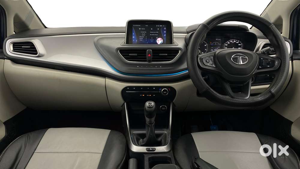 Tata Altroz Xz, 2022, Petrol