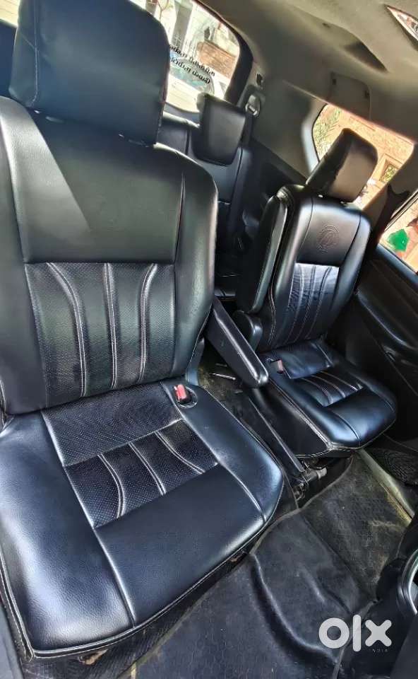 Toyota Innova Crysta [2020-ongoing] 2.4 Gx 7 Str, 2017, Diesel