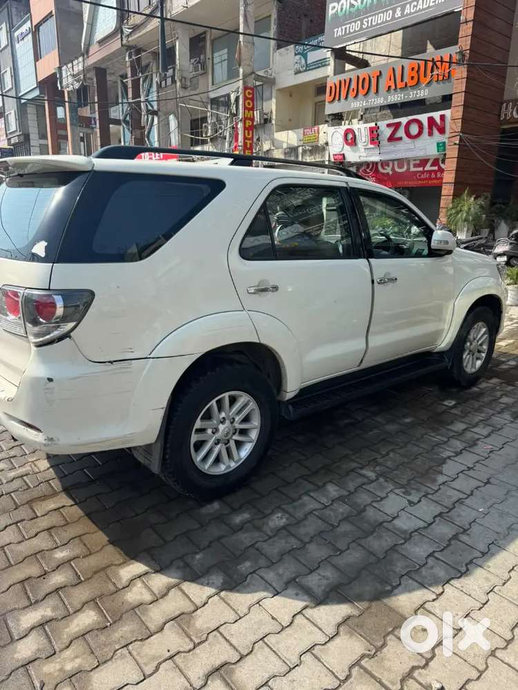 Toyota Fortuner 2013 Diesel Automatic 2nd Owner