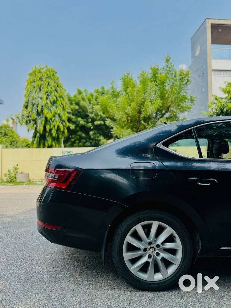Skoda Superb L&k 2.0 Tdi At, 2019, Diesel