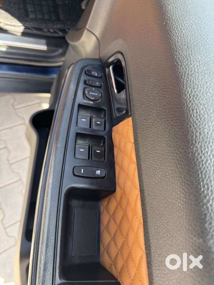 Tata Hexa 2.2 Xe 4x2 7 Str, 2018, Diesel