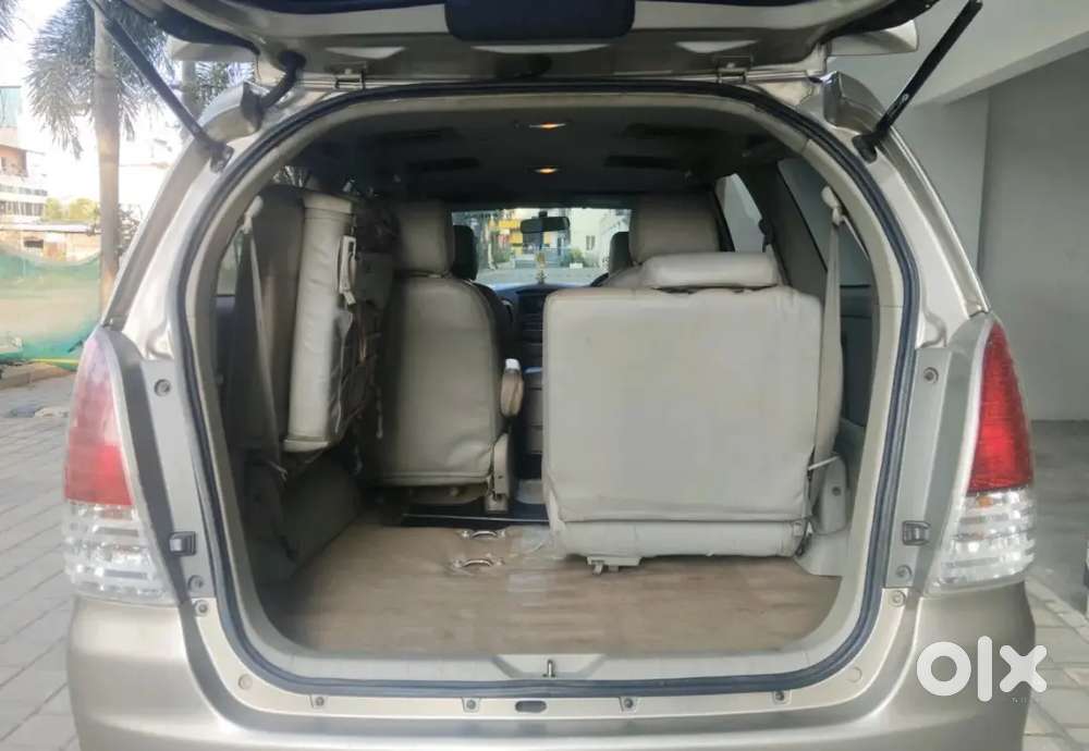 Toyota Innova 2011 Diesel 165000 Km Driven