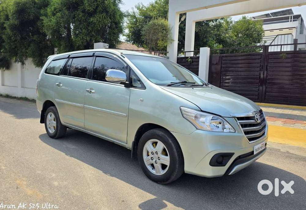 Toyota Innova 2009-2011 2.5 E 8 Str, 2008, Diesel