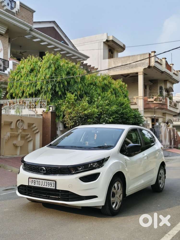 Tata Altroz, 2024, Petrol
