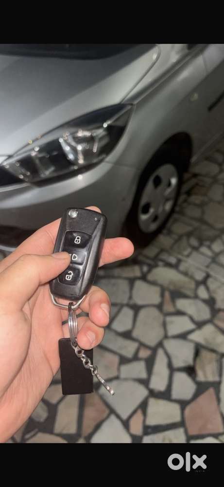 Tata Tiago Petrol 2017