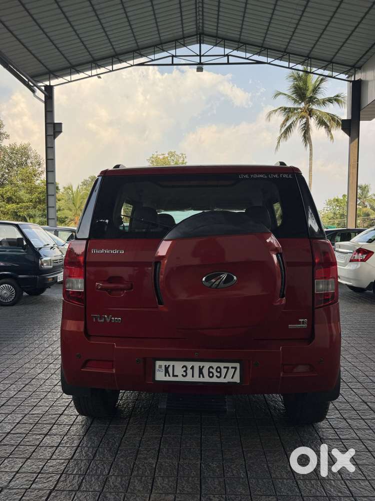 Mahindra Tuv 300 Mhawk100 T8 Amt, 2017, Diesel