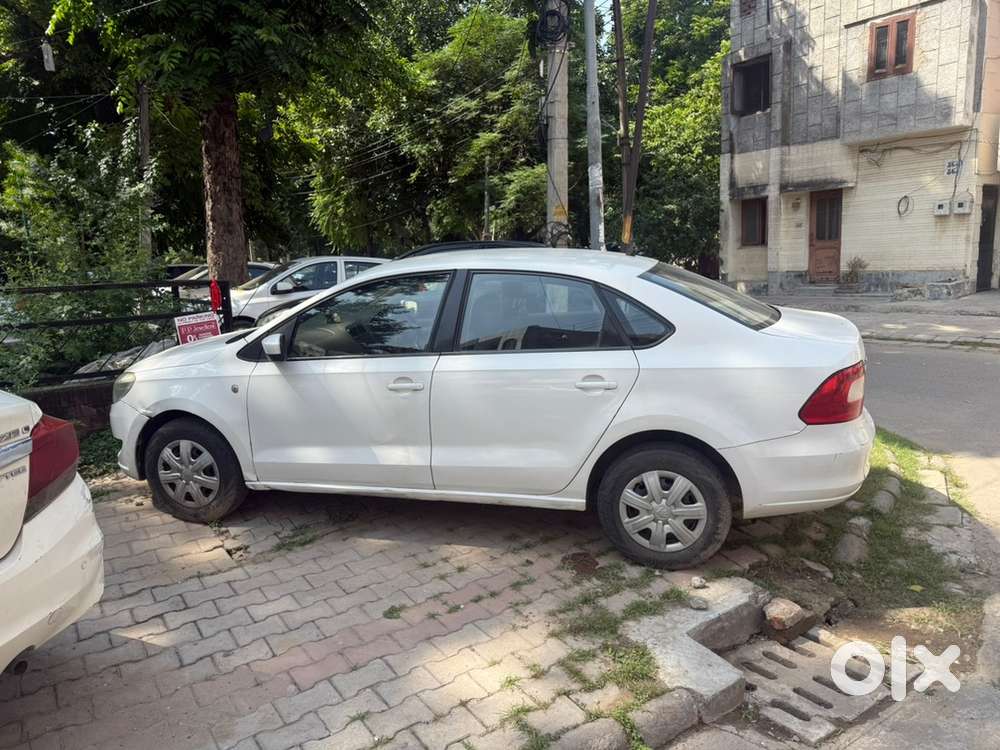 Skoda Rapid Petrol Manual 2014