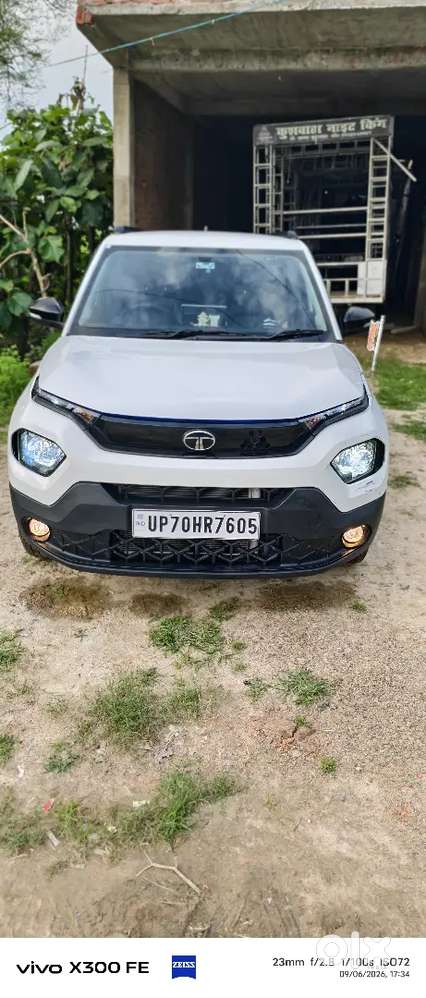 Tata Punch 2025 Last Month Only 12000km Drive Swaroom Condition