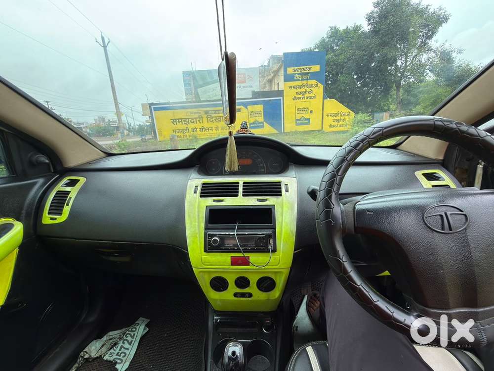 Tata Indica Vista Tdi Ls (2013) - Custom Interior & Dual-tone Finish