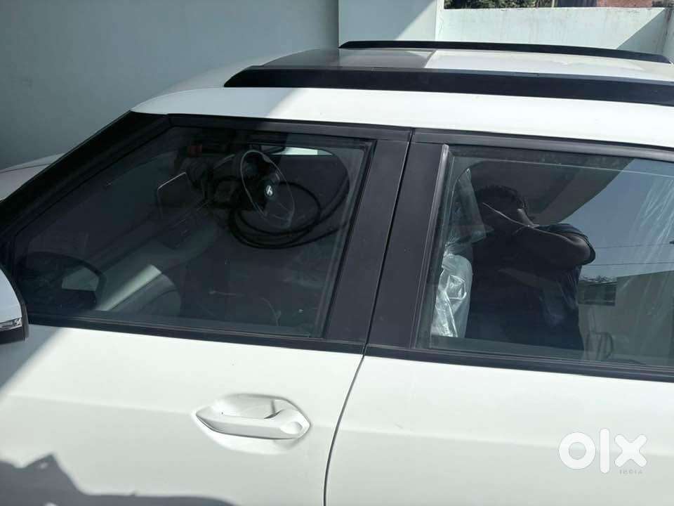 Tata Punch Icng 2025 Model Feature Sunroof Automatic Wiper