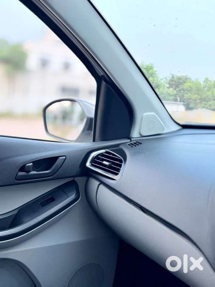 Tata Tiago 1.05 Revotorq Xt, 2023, Petrol