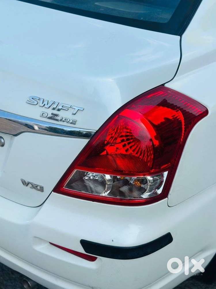 Maruti Suzuki Swift Dzire 1.2 Vxi Bsiv, 2010, Cng & Hybrids