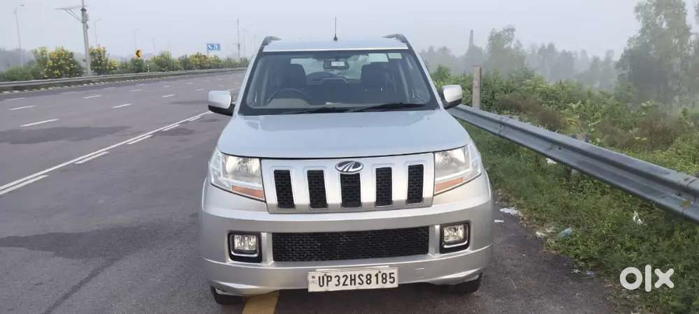 Mahindra Tuv 300 2017 Top Modal