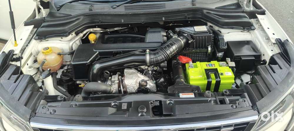 Mahindra Xuv300 W8 (o) 1.5 Diesel Amt, 2023, Diesel