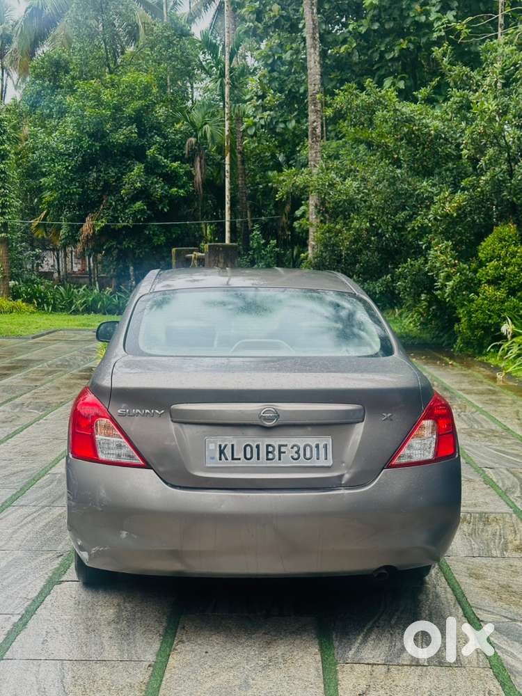 Nissan Sunny Petrol 2012