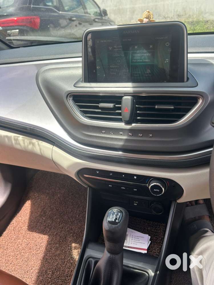 2023 Tata Altroz 1.2 Xm