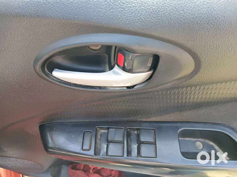 Toyota Etios Cross 2015
