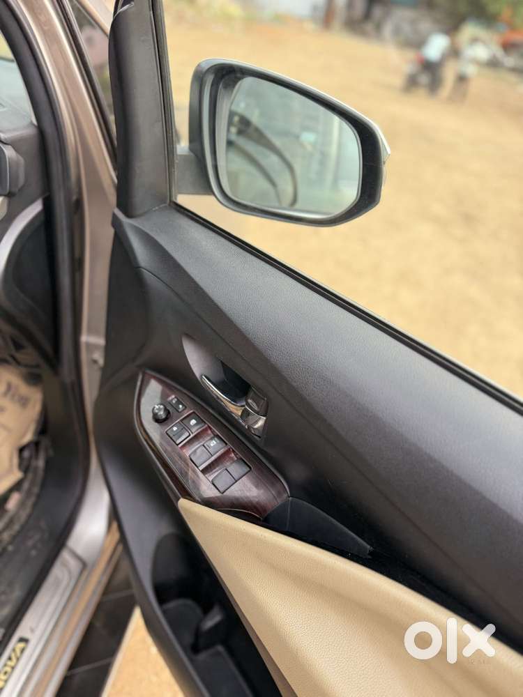 Toyota Innova Crysta 2.4 G Mt 7 Str, 2019, Diesel