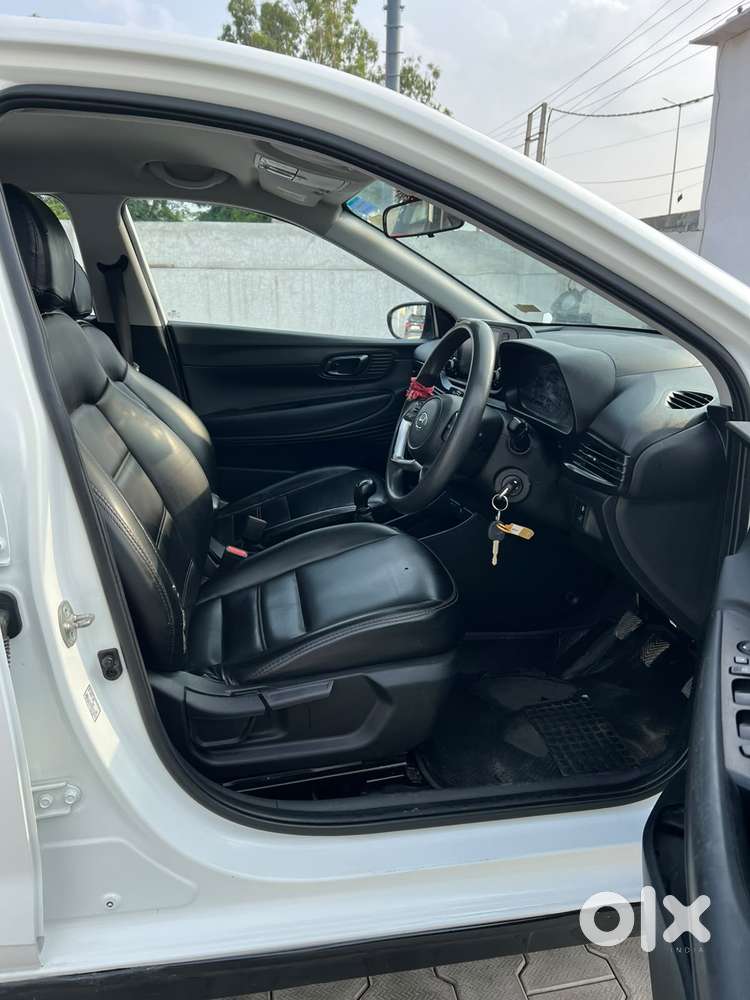 Hyundai I20 Sportz 1.2 Vtvt, 2023, Petrol