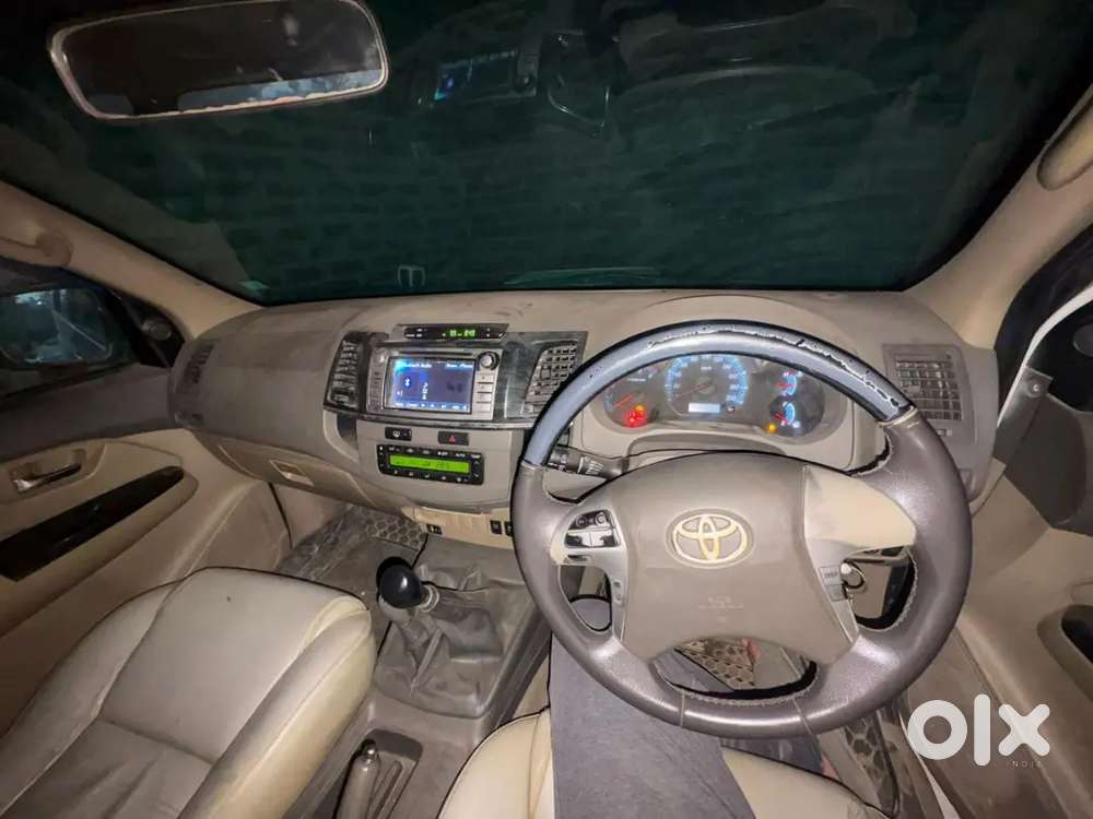 Toyota Fortuner 2013 Petrol 150000 Km Driven