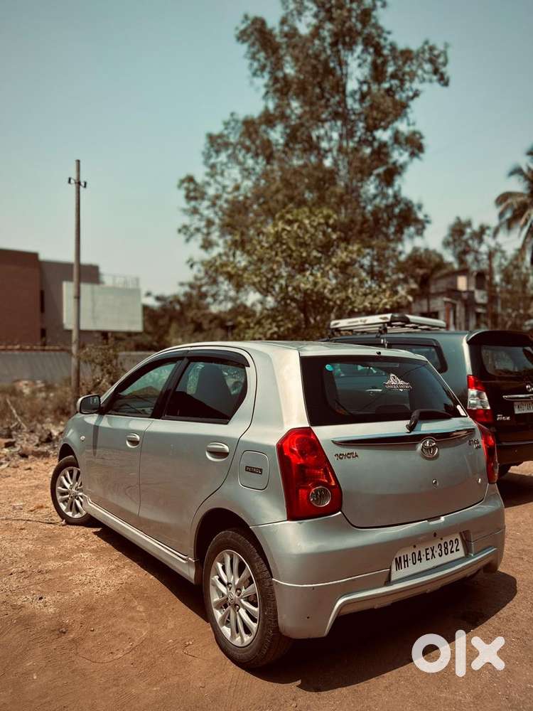 Toyota Etios Liva 2011 Petrol Well Maintained