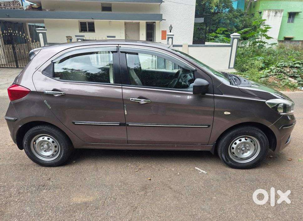 Tata Tiago Xe, 2016, Petrol