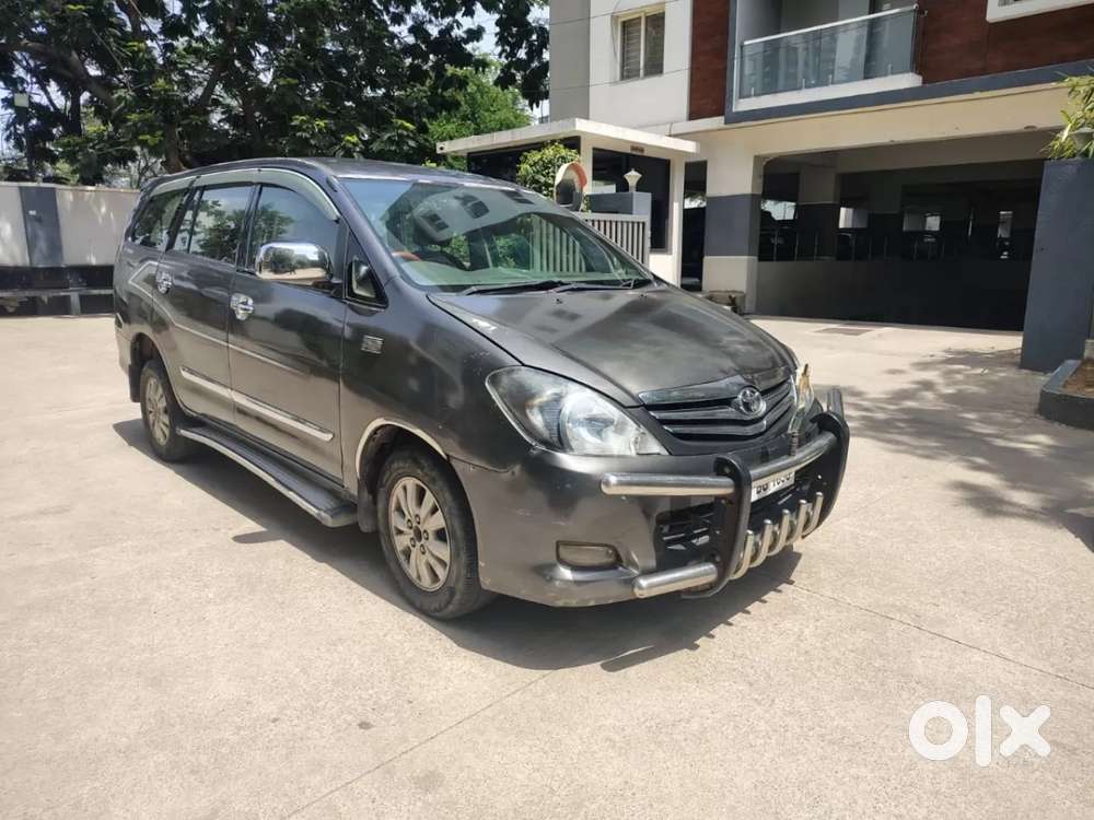 Toyota Innova 2.5 V 8 Str, 2009, Diesel