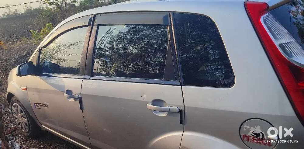 Good Conditions Take And Drive Family Car