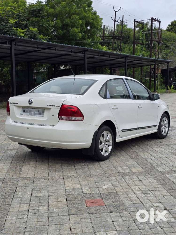 Volkswagen Vento 1.6 Highline Plus 16 Alloy, 2011, Diesel