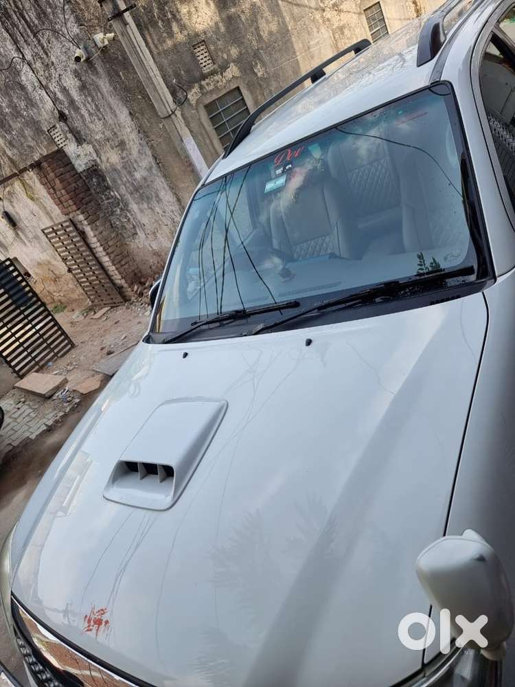 2011 Toyota Fortuner Manual