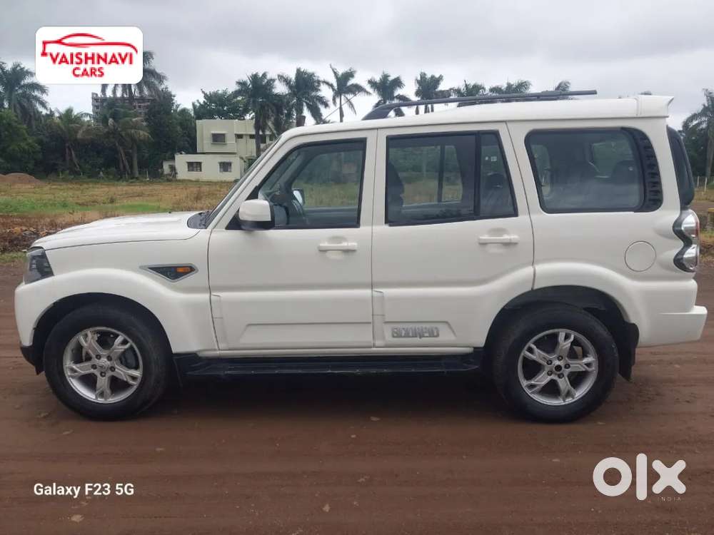 Mahindra Scorpio S10, 2015, Diesel