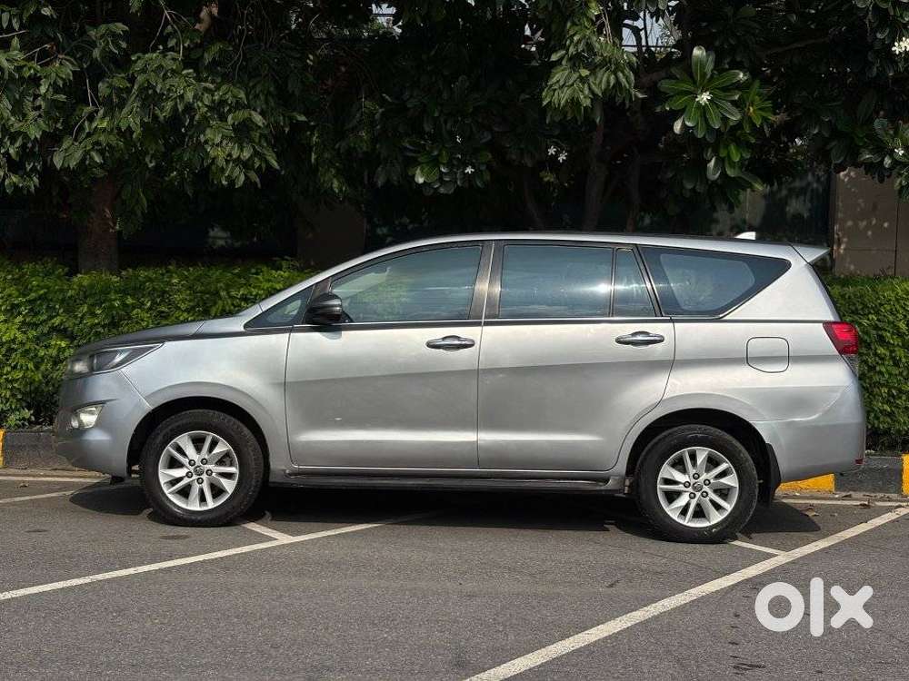 Toyota Innova Crysta 2.4 V 7 Str, 2016, Diesel