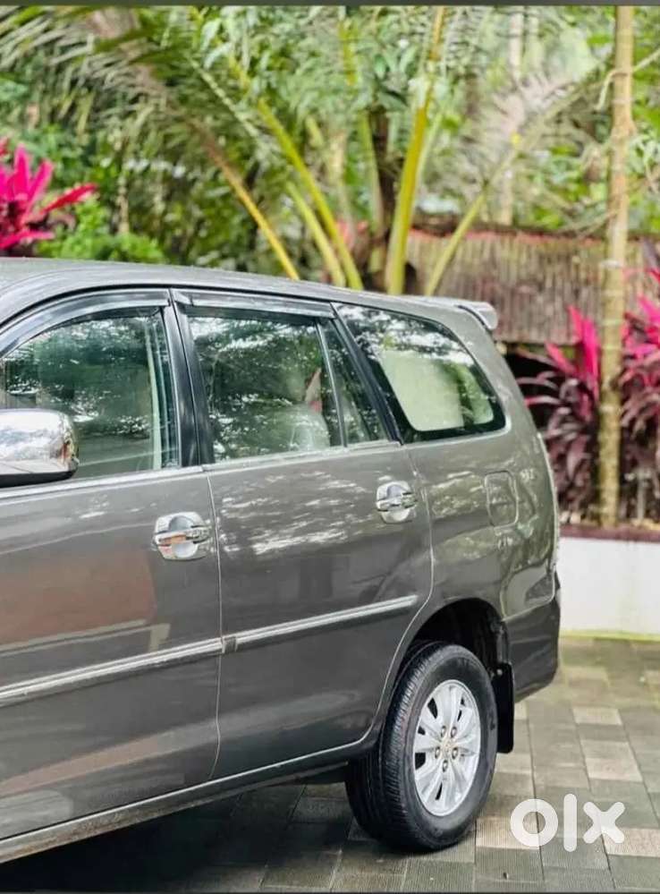Innova 2.5 V