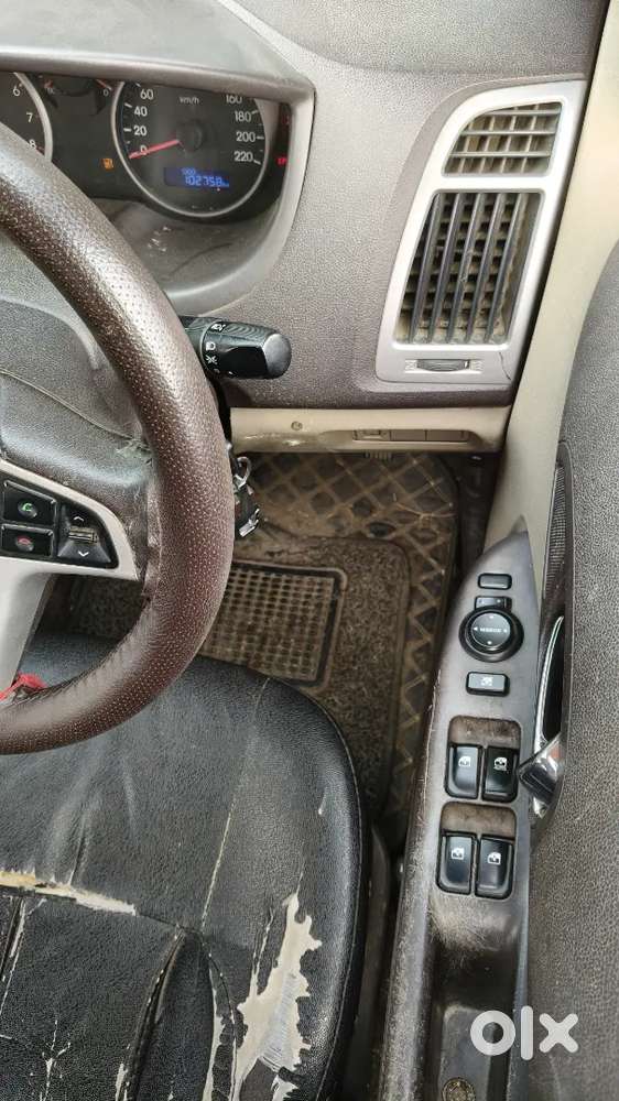 Hyundai I20 Sportz Petrol 2011