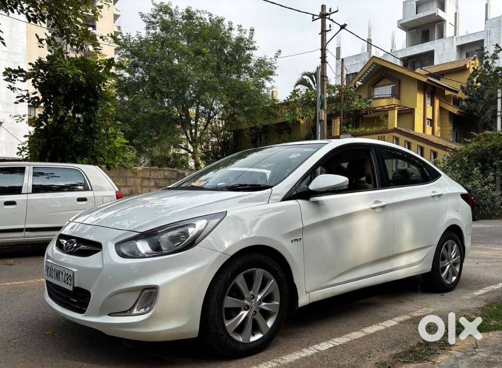 Hyundai Fluidic Verna 1.6 Vtvt Sx, 2012, Petrol