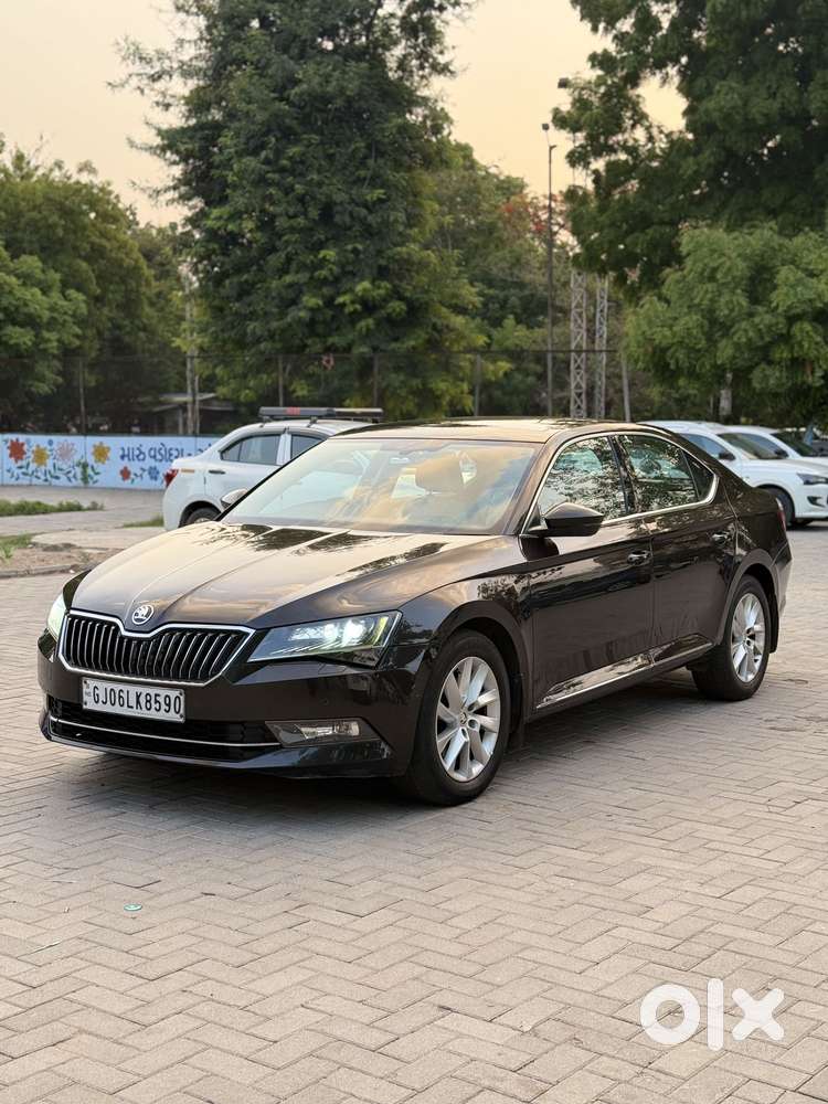Skoda Superb 2.0 Tsi At L&k, 2018, Petrol