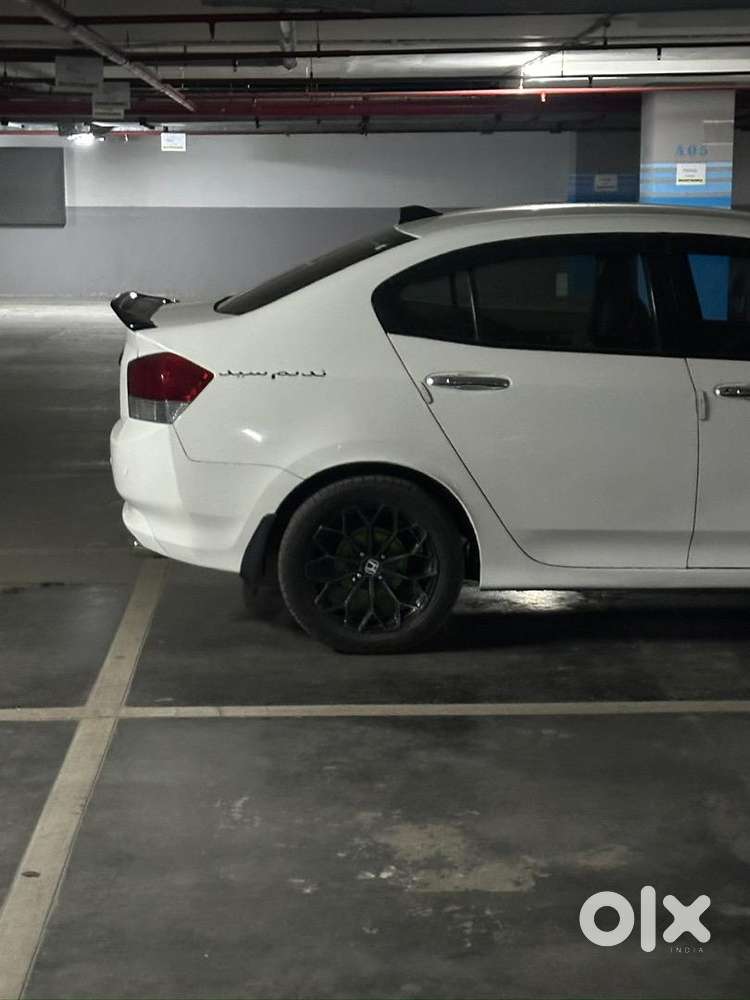 Honda City 2011 Petrol 102000 Km Driven, With Full Showroom Track.