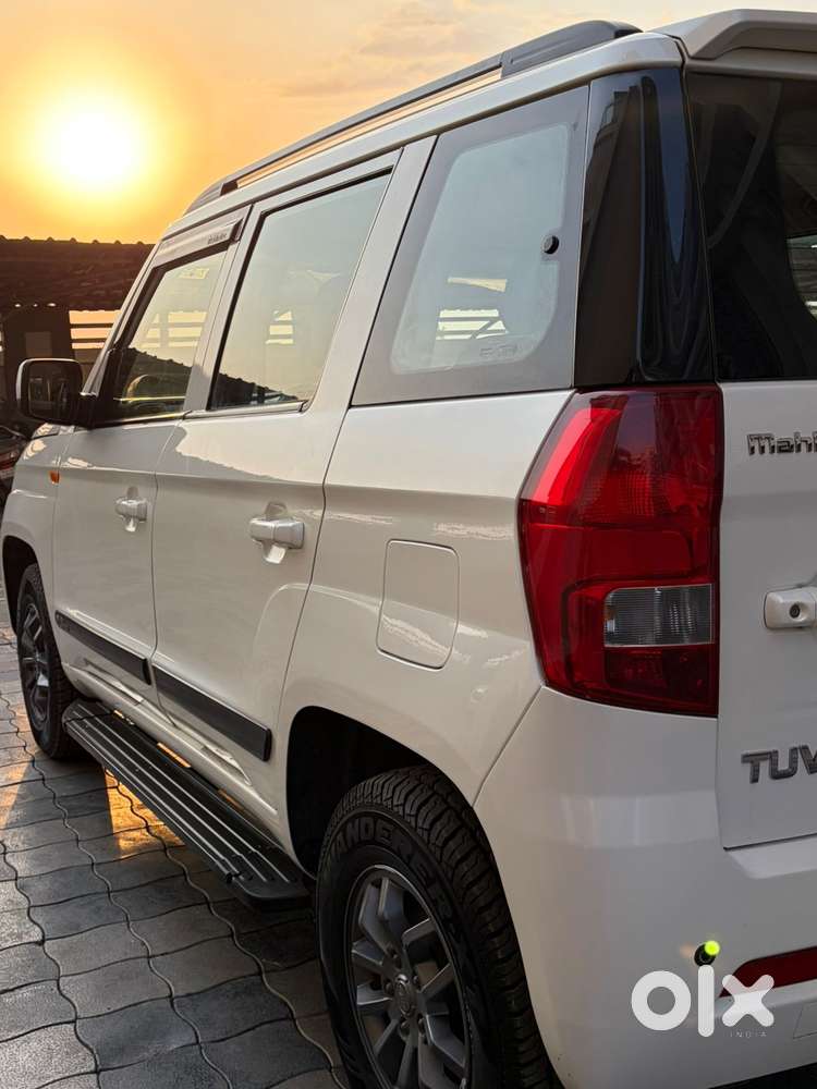 Mahindra Xuv300 W8 (o) 1.5 Diesel Amt, 2017, Diesel