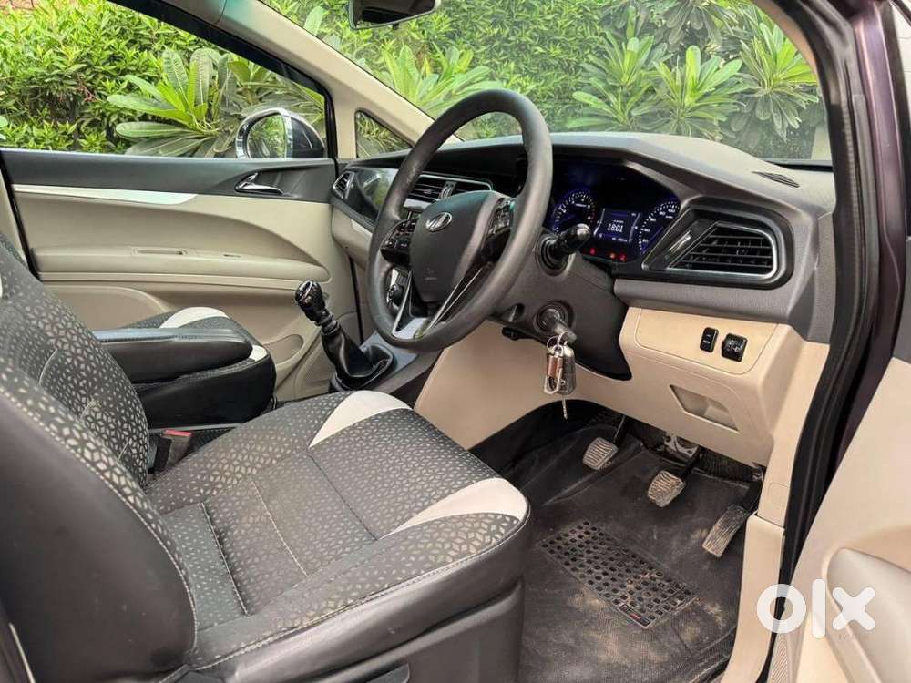 Mahindra Marazzo M8, 2018, Diesel
