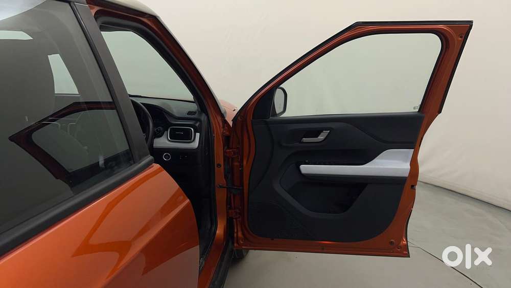 Tata Punch Creative Dual Tone Amt Sunroof, 2023, Petrol