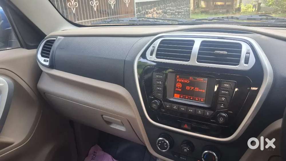 Mahindra Tuv300 T8 – 2016 Model For Sale