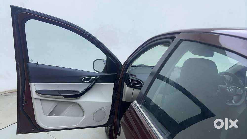 Tata Tigor Xza Plus, 2022, Petrol