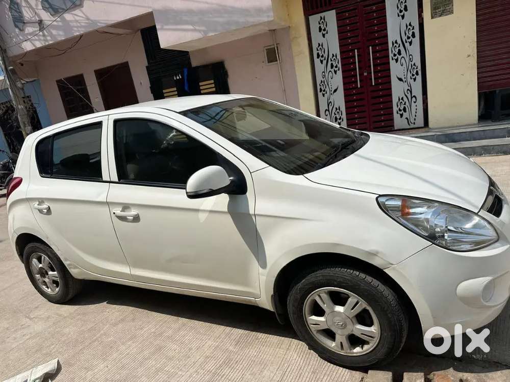Well Maintained I 20 Desil 2010 Model Sports