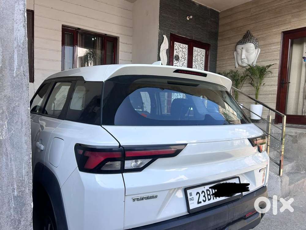 Maruti Suzuki Brezza 2023 Petrol 16000 Km Driven