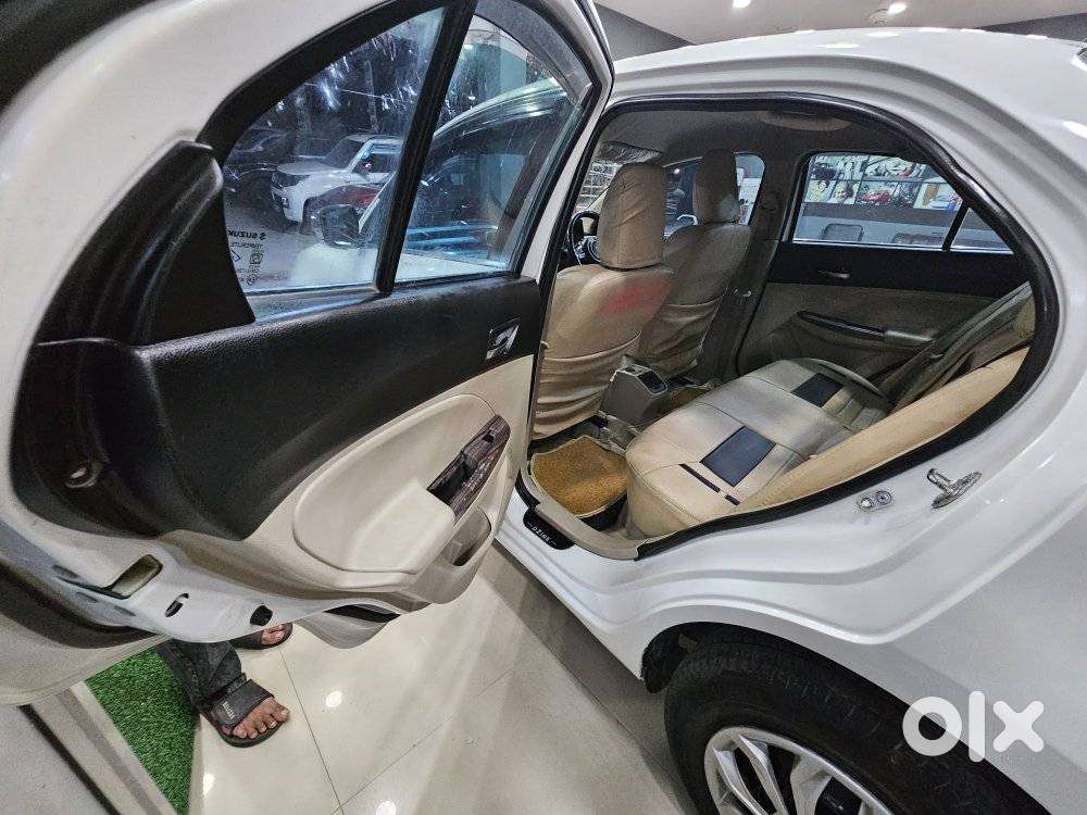 Maruti Suzuki Dzire Vxi Ags, 2022, Petrol